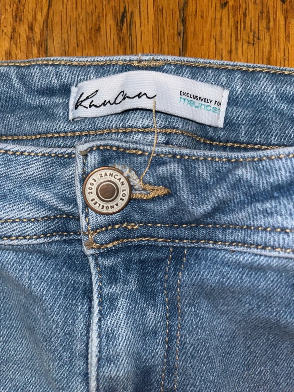 KanCan Light Wash Flared Women’s Jeans - High Rise, Raw Hem Size 29 - Picture 2 of 11